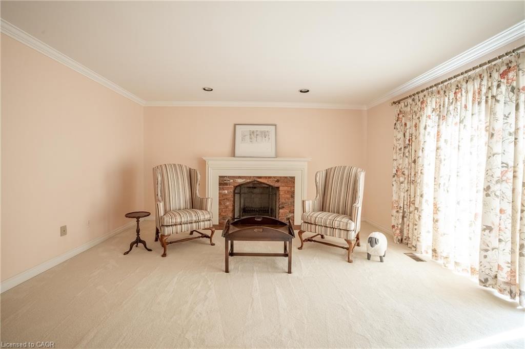 16 Colonial Crescent Property Photo 23
