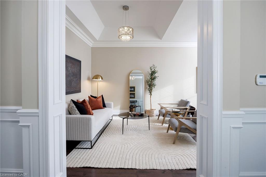 125 Paliser Court Property Photo 5
