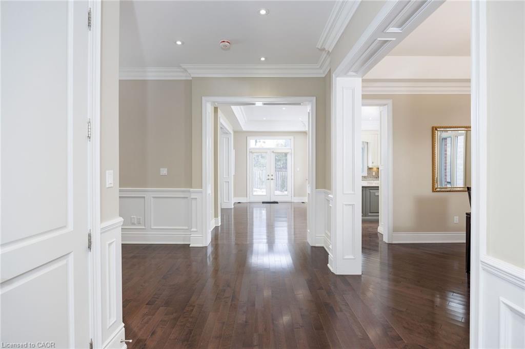 125 Paliser Court Property Photo 11