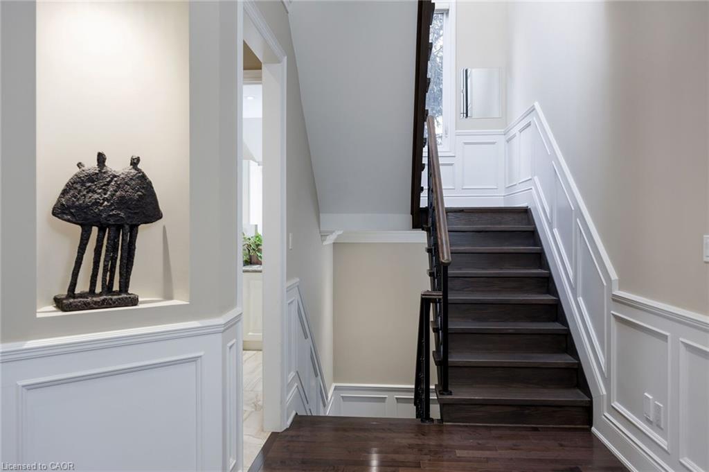 125 Paliser Court Property Photo 20