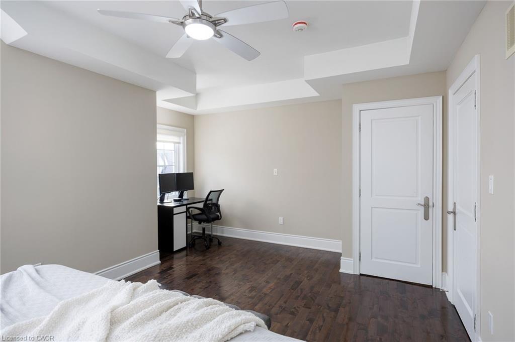 125 Paliser Court Property Photo 29