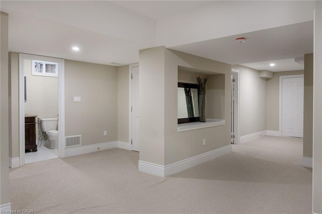 125 Paliser Court Property Photo 35