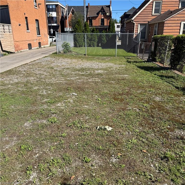 356 Barton Street E Property Photo 7