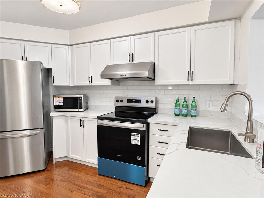 608 Royal Fern Street Property Photo 7