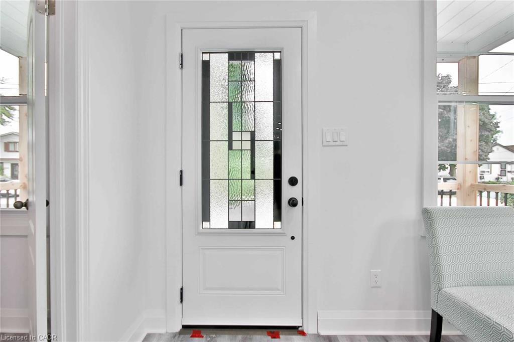 549 Waterloo Street Property Photo 2