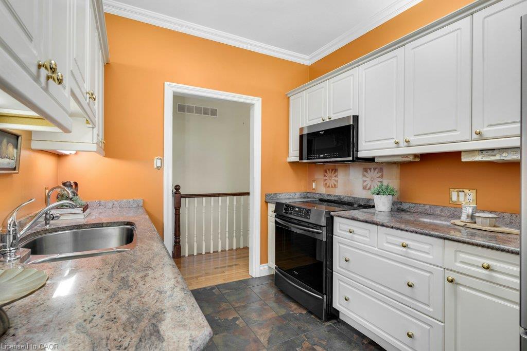 1-375 George Street N Property Photo 14