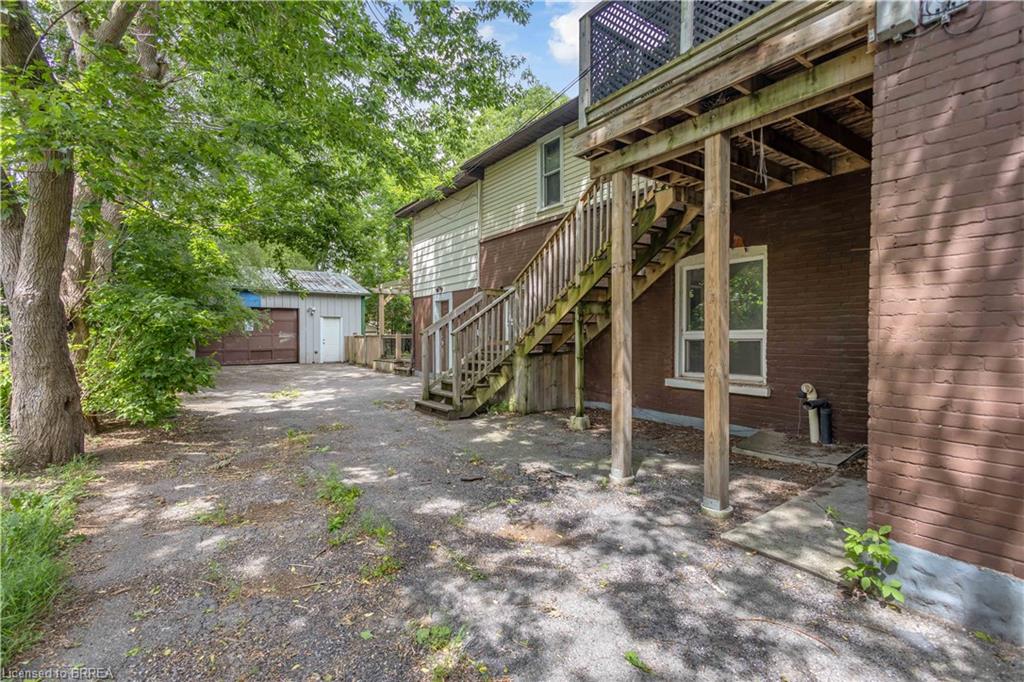 8 Victoria Street Property Photo 4