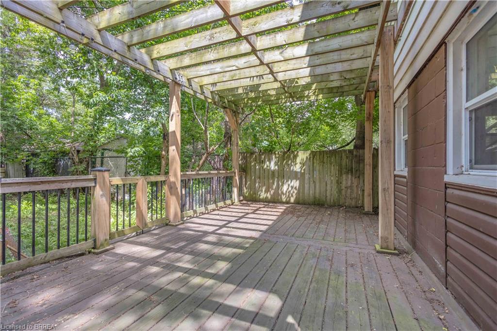 8 Victoria Street Property Photo 5
