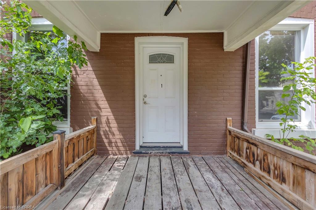 8 Victoria Street Property Photo 6
