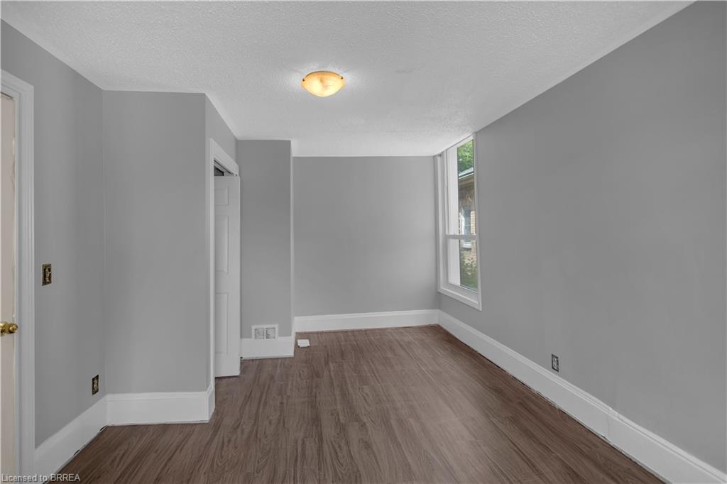8 Victoria Street Property Photo 13