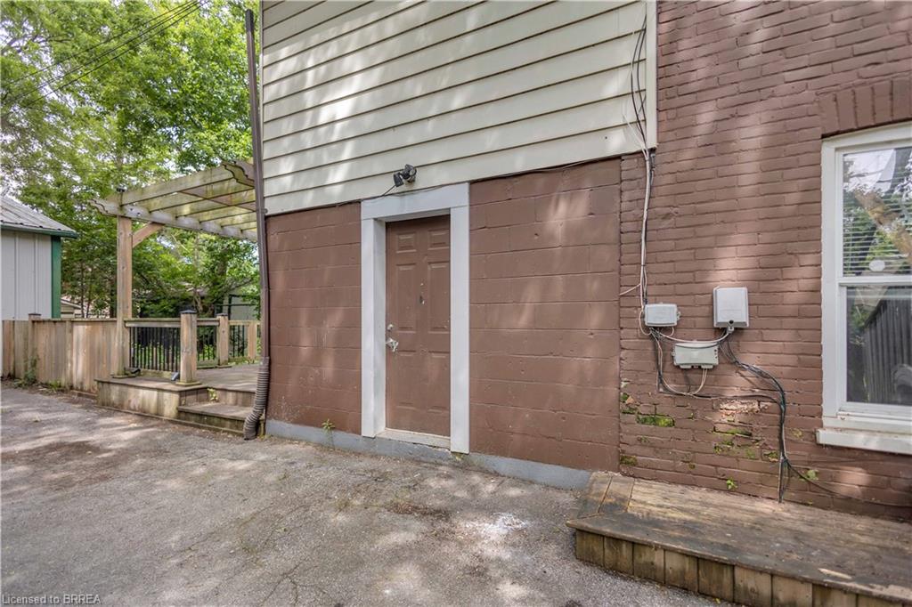 8 Victoria Street Property Photo 23