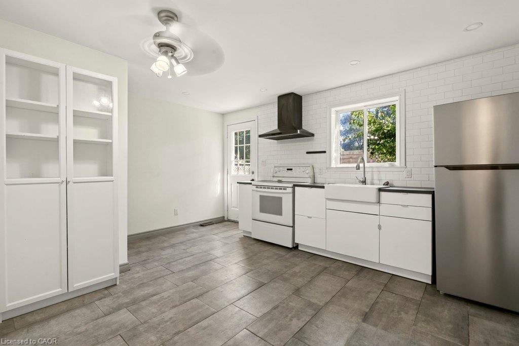 146 Barnesdale Avenue N Property Photo 12