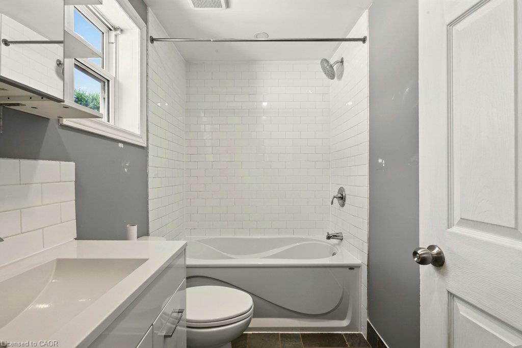 146 Barnesdale Avenue N Property Photo 27
