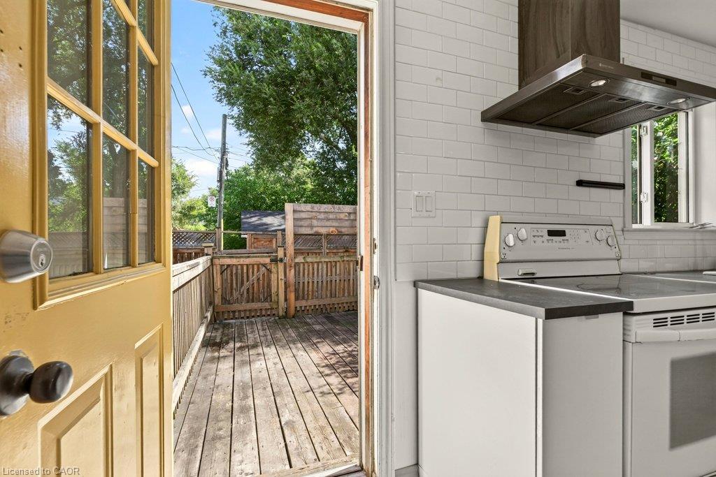146 Barnesdale Avenue N Property Photo 29