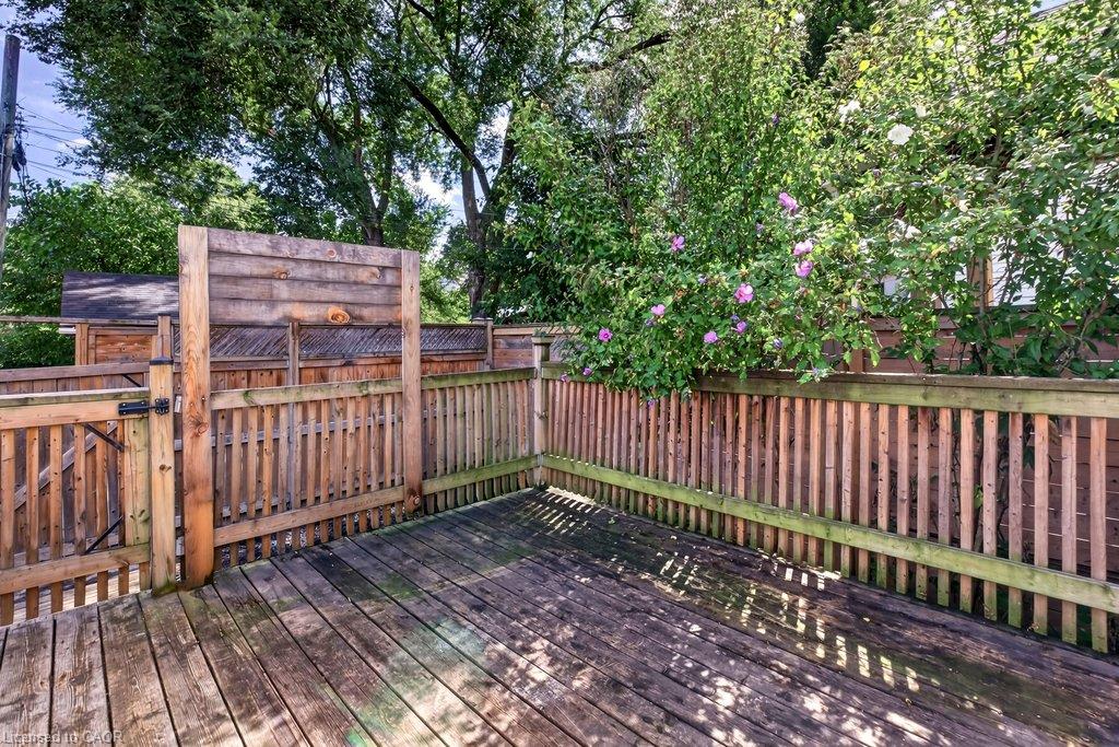 146 Barnesdale Avenue N Property Photo 31
