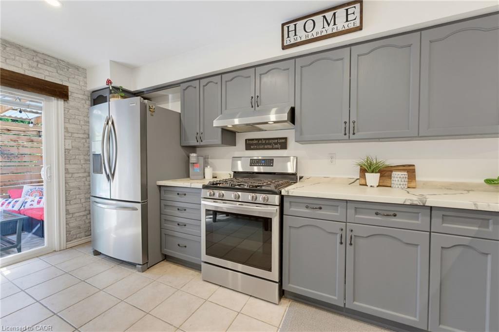 6 Stuart Street Property Photo 11