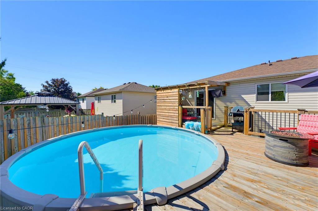 6 Stuart Street Property Photo 33