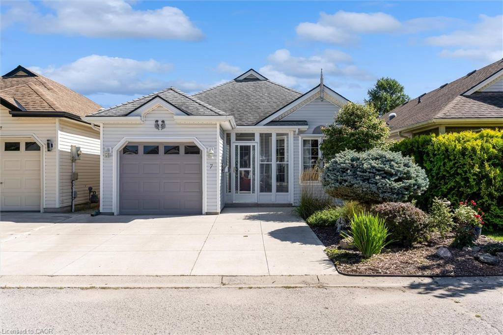 7 Aspen Lane Property Photo 1
