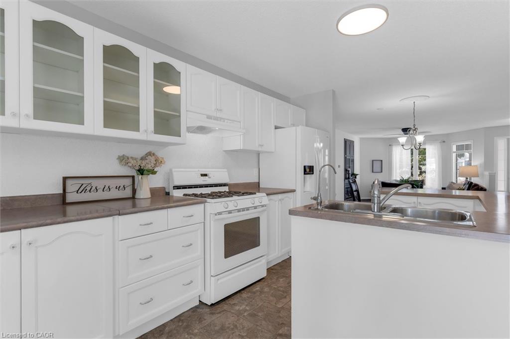 7 Aspen Lane Property Photo 13