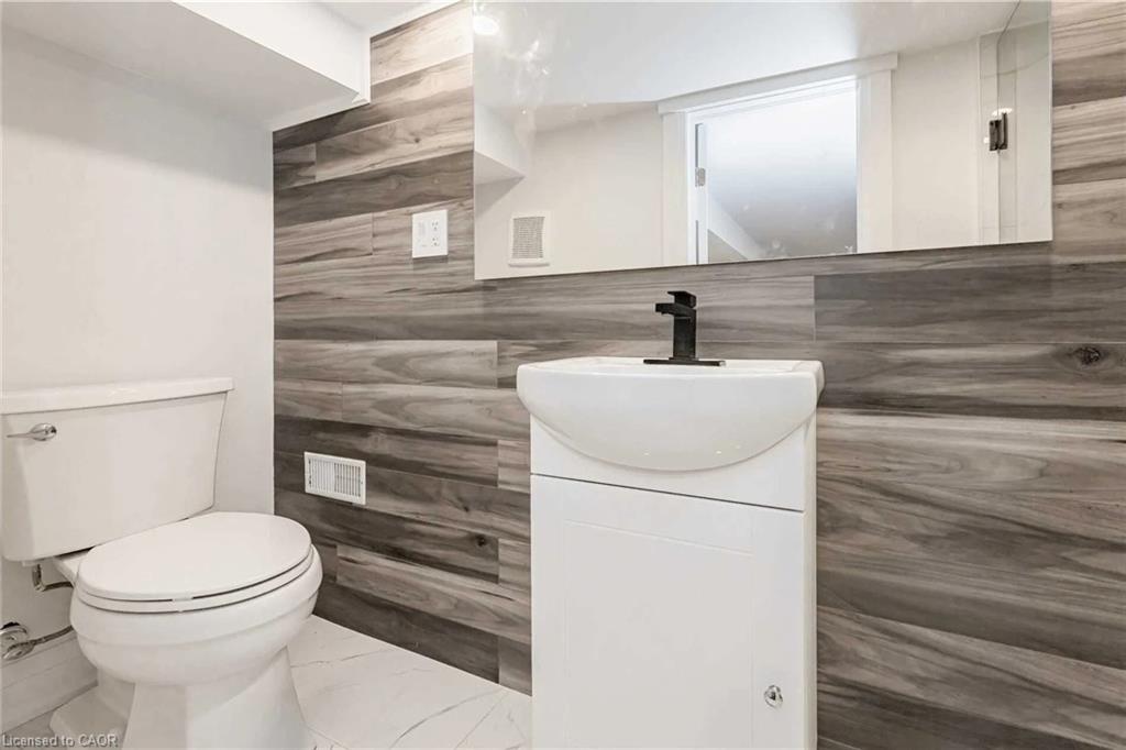 1090 Cannon Street E Property Photo 4
