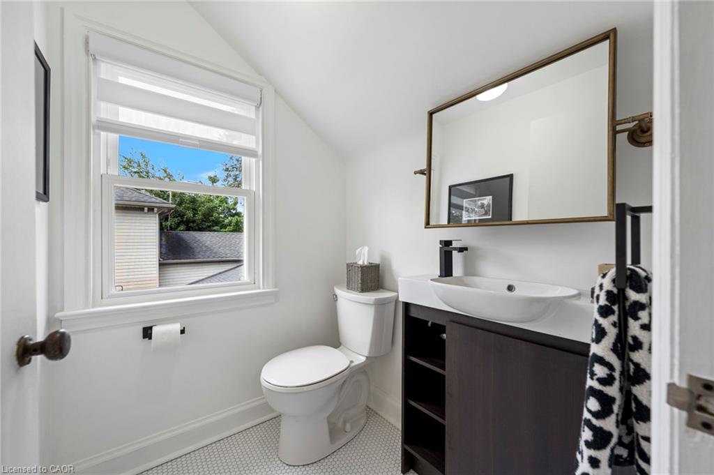 25 Mccall Street Property Photo 8