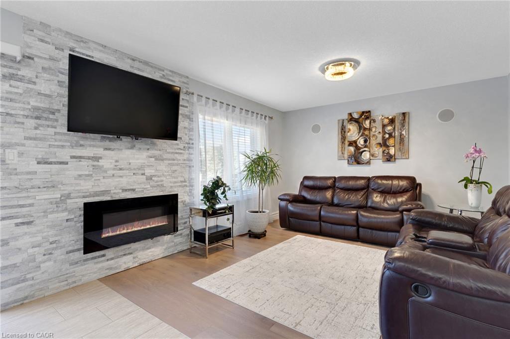 343 Steepleridge Street Property Photo 7