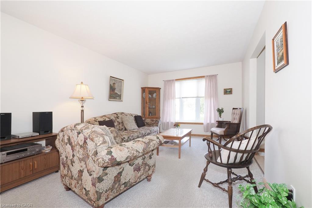 16 Maple Street Property Photo 8