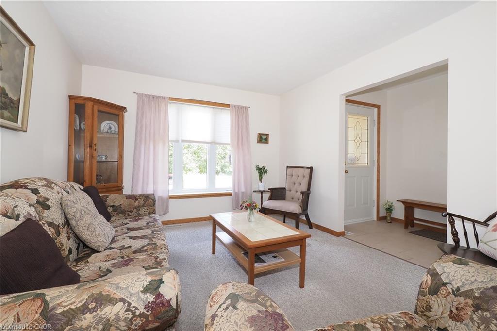 16 Maple Street Property Photo 10