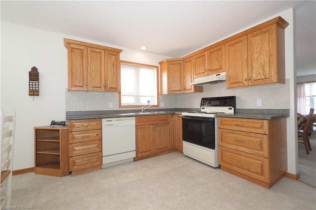 16 Maple Street Property Photo 16