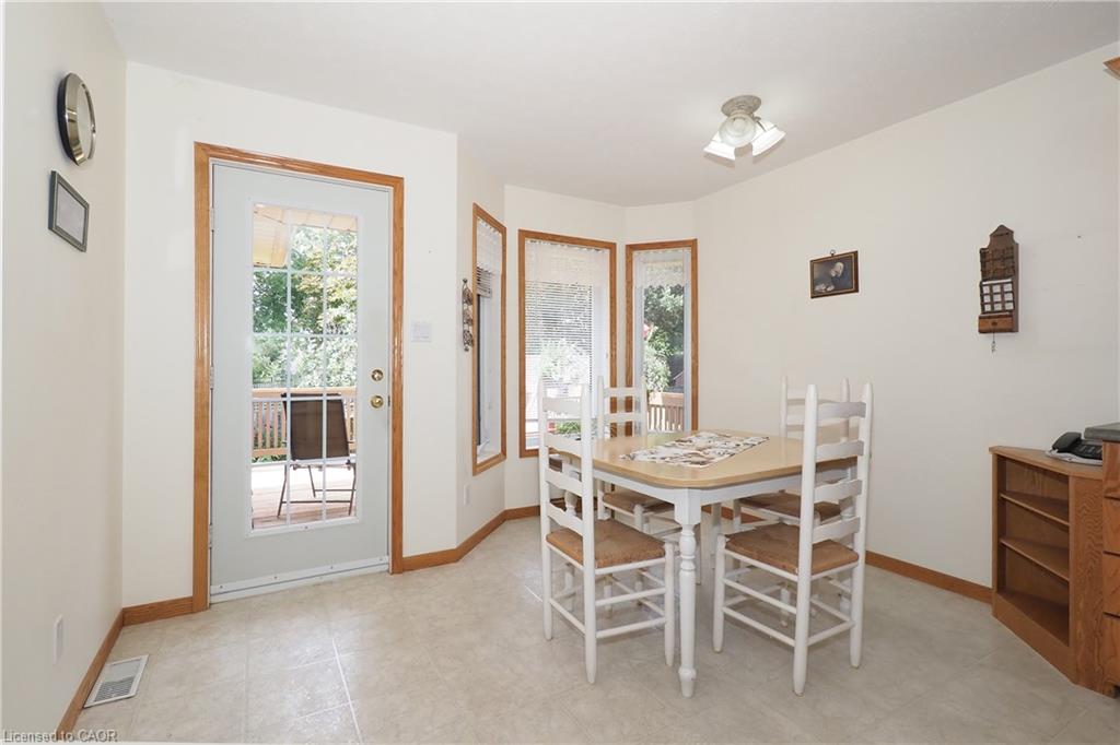 16 Maple Street Property Photo 18
