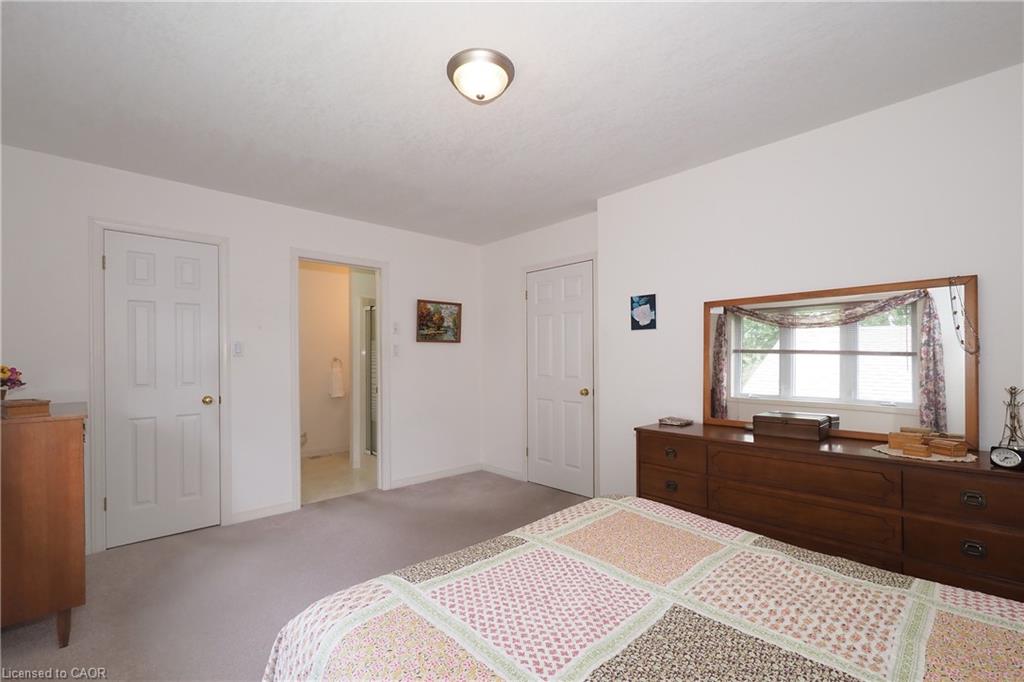 16 Maple Street Property Photo 22