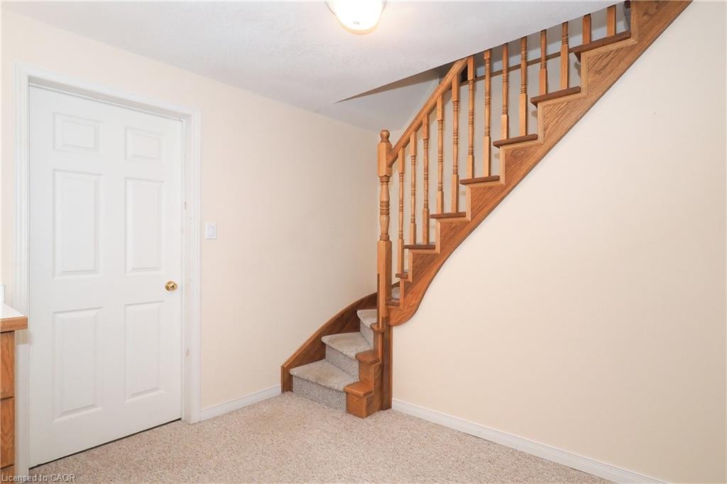 16 Maple Street Property Photo 29
