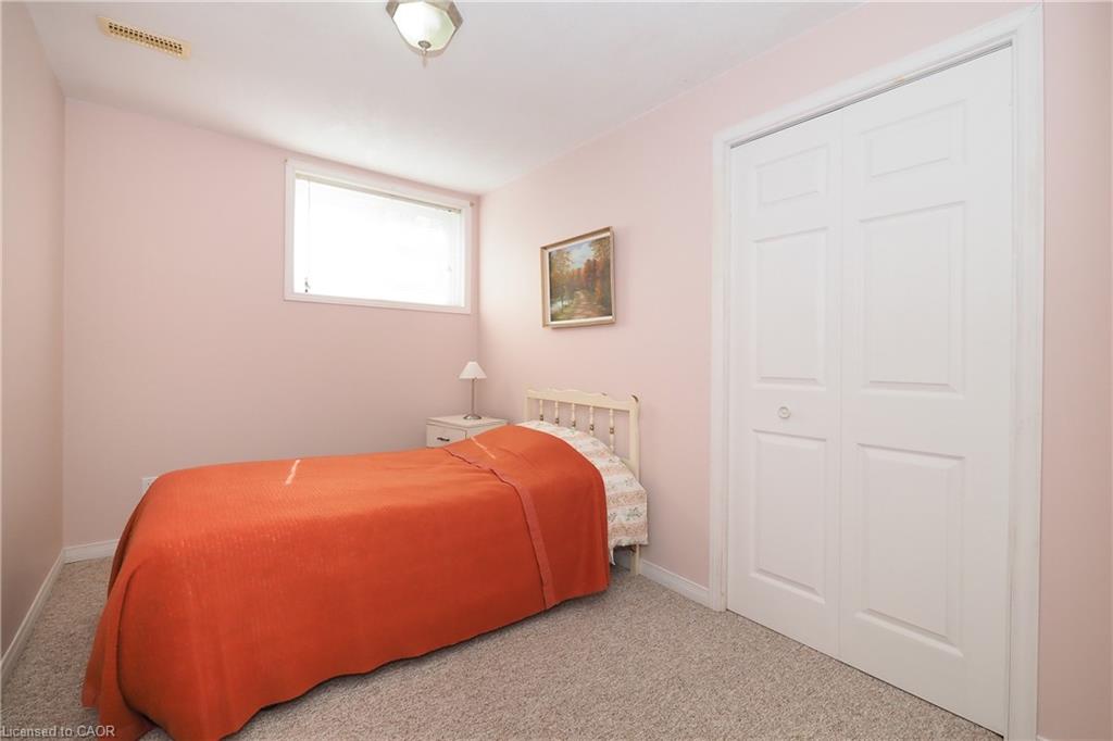 16 Maple Street Property Photo 38