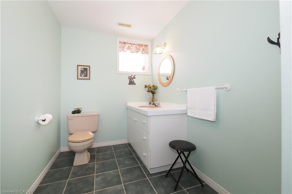 16 Maple Street Property Photo 39