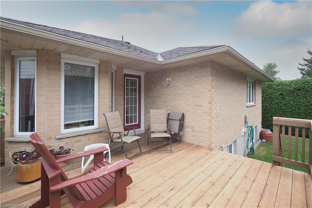 16 Maple Street Property Photo 42