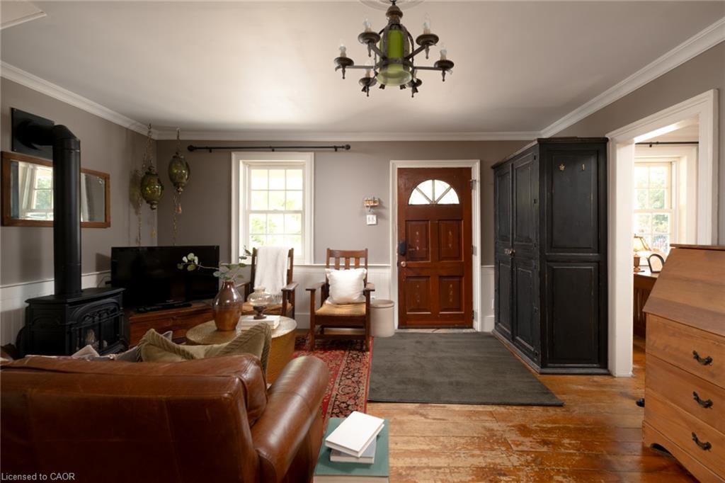 532 Main Street Property Photo 5