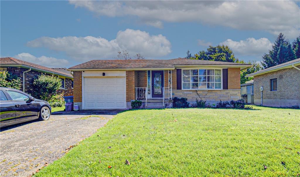221 Devon Street Property Photo 2