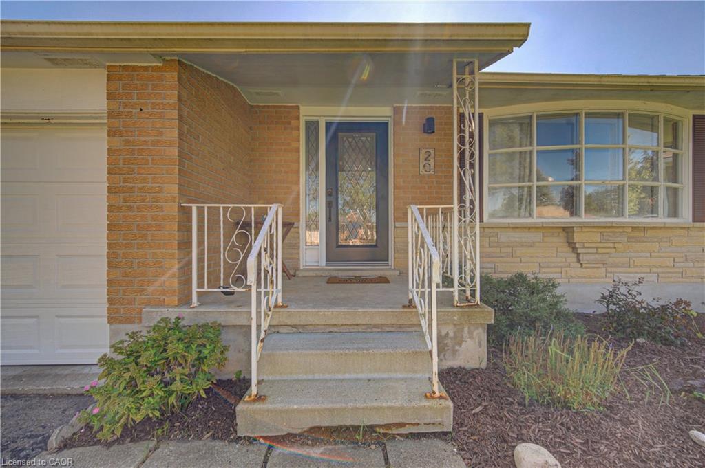 221 Devon Street Property Photo 3