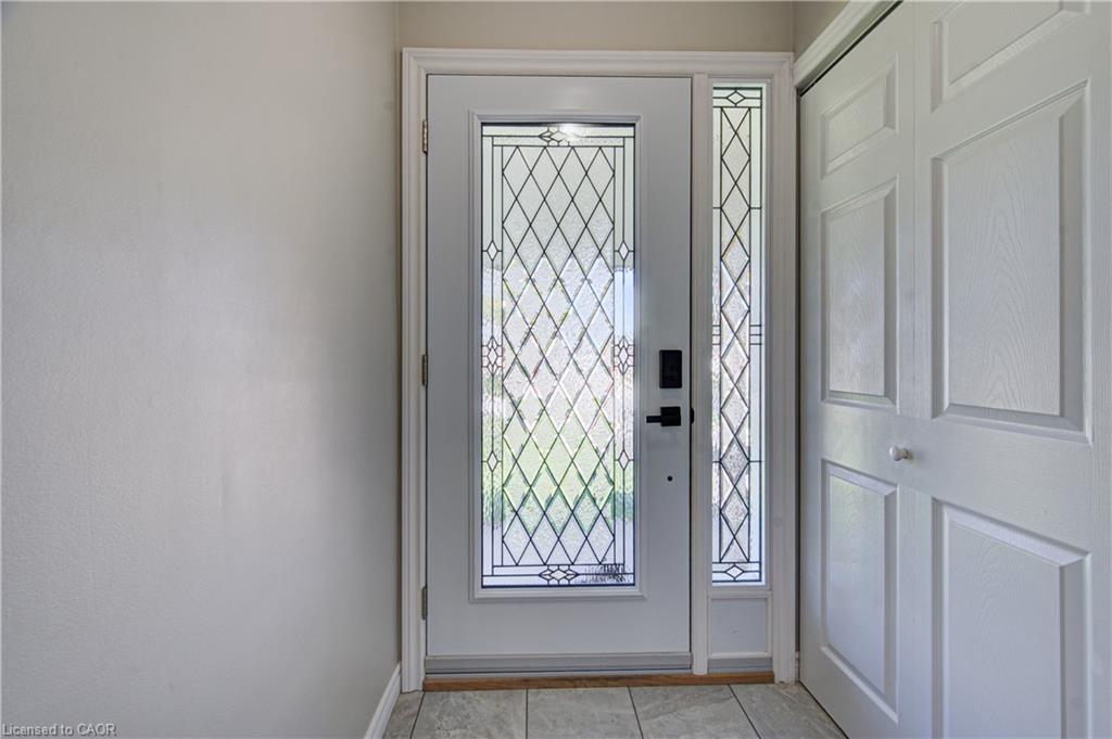 221 Devon Street Property Photo 5