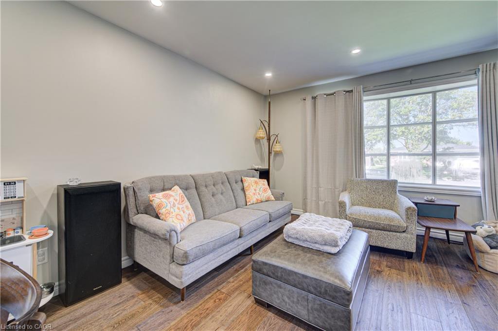 221 Devon Street Property Photo 10