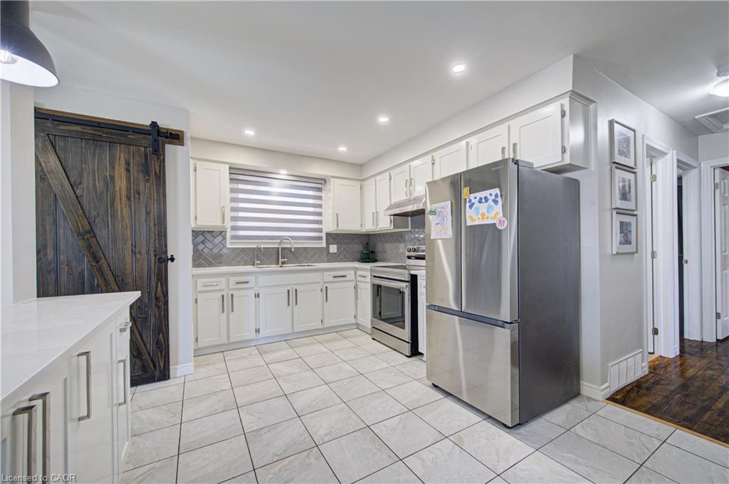 221 Devon Street Property Photo 16