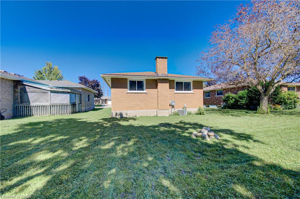 221 Devon Street Property Photo 35