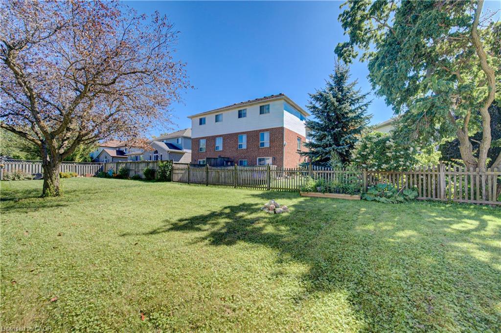 221 Devon Street Property Photo 37