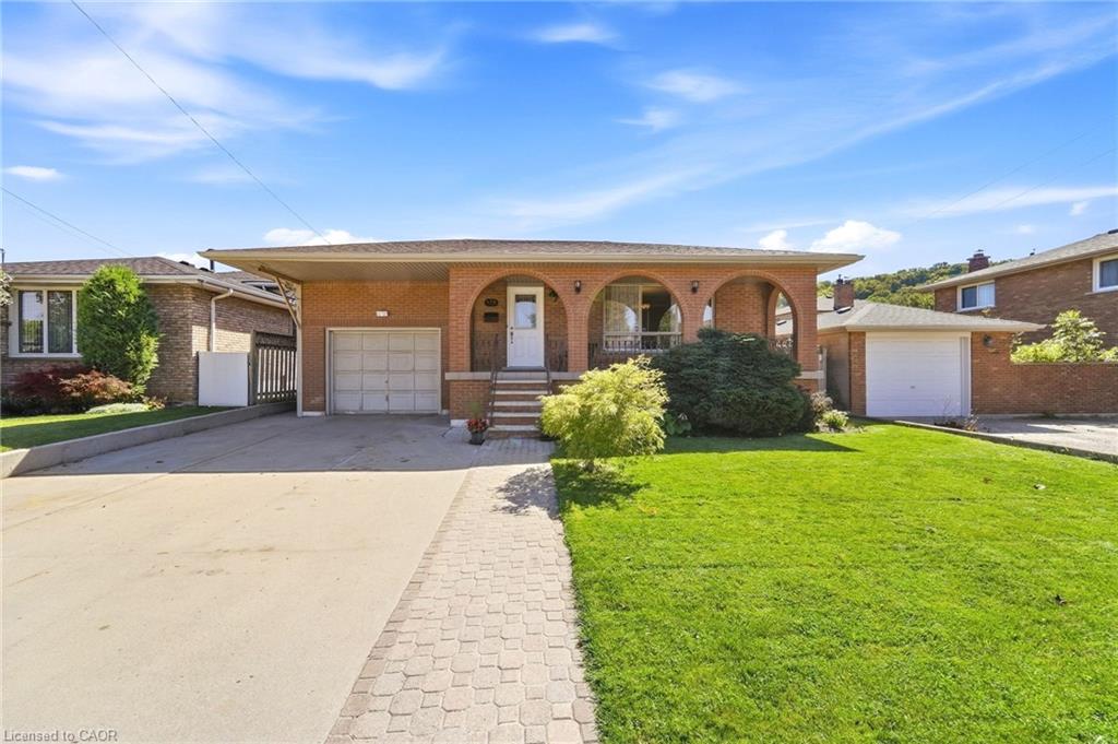 139 Glen Valley Drive Property Photo 2