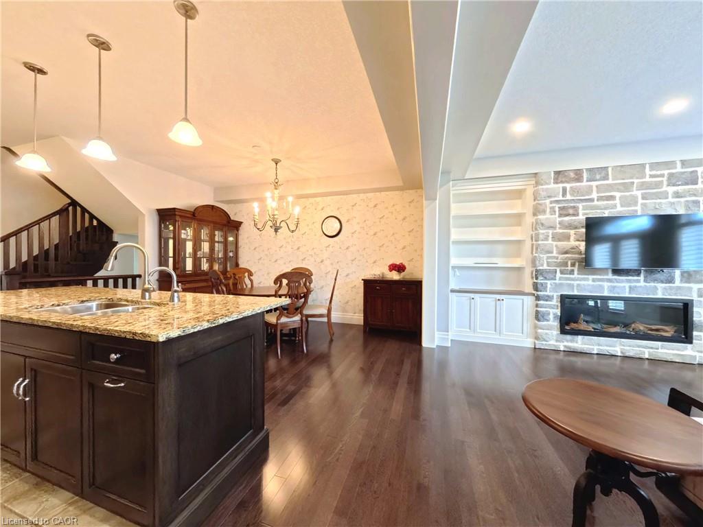 160 Oak Park Drive Property Photo 3