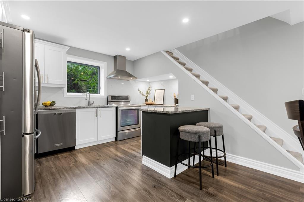 175 Wellington Street Property Photo 4