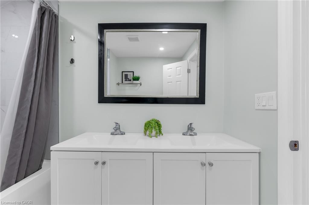 175 Wellington Street Property Photo 13