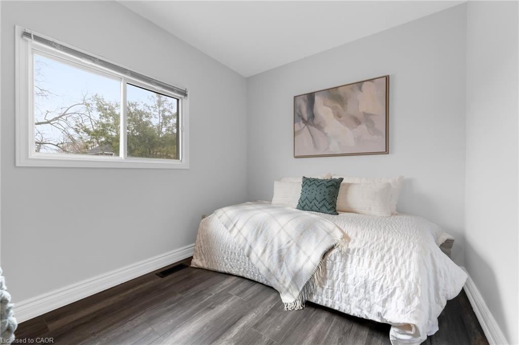 175 Wellington Street Property Photo 14