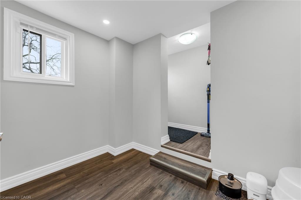 175 Wellington Street Property Photo 19