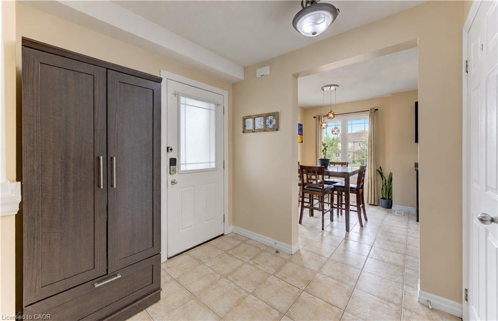 40-10 Foxglove Crescent Property Photo 4